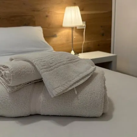 Ai Cinque Pini - In Centro Con Terrazzo, Giardino E Garage * Ασιάγκο