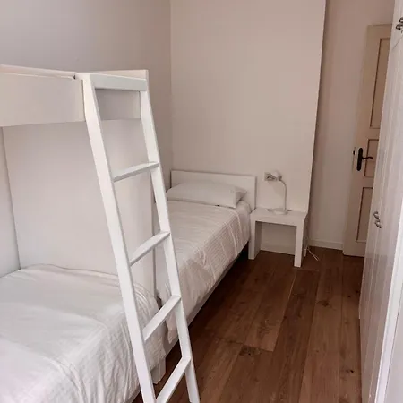 Ai Cinque Pini - In Centro Con Terrazzo, Giardino E Garage Ασιάγκο