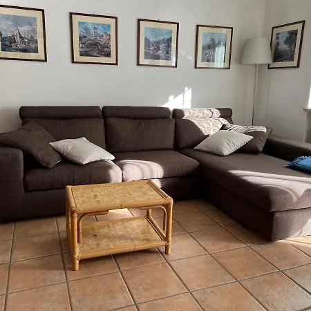 Διαμέρισμα Ai Cinque Pini - In Centro Con Terrazzo, Giardino E Garage Ασιάγκο