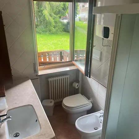 Ai Cinque Pini - In Centro Con Terrazzo, Giardino E Garage Appartement *